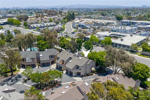 $825,000 | 900 Hyde Court, Costa Mesa, CA 92626