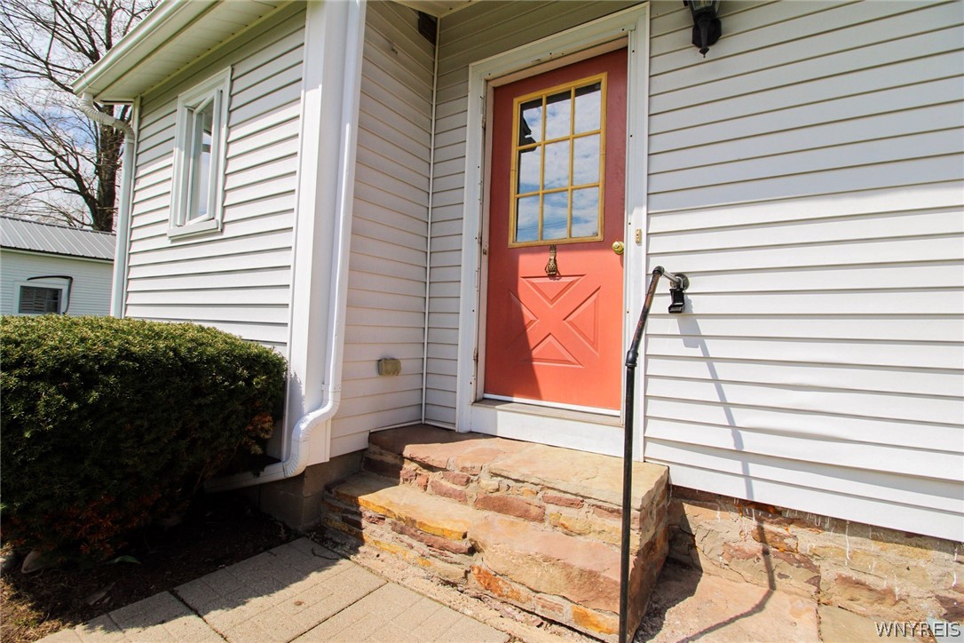 507 Canal Street Ridgeway, NY 14103 - Photo 4 of 28 back entrance
