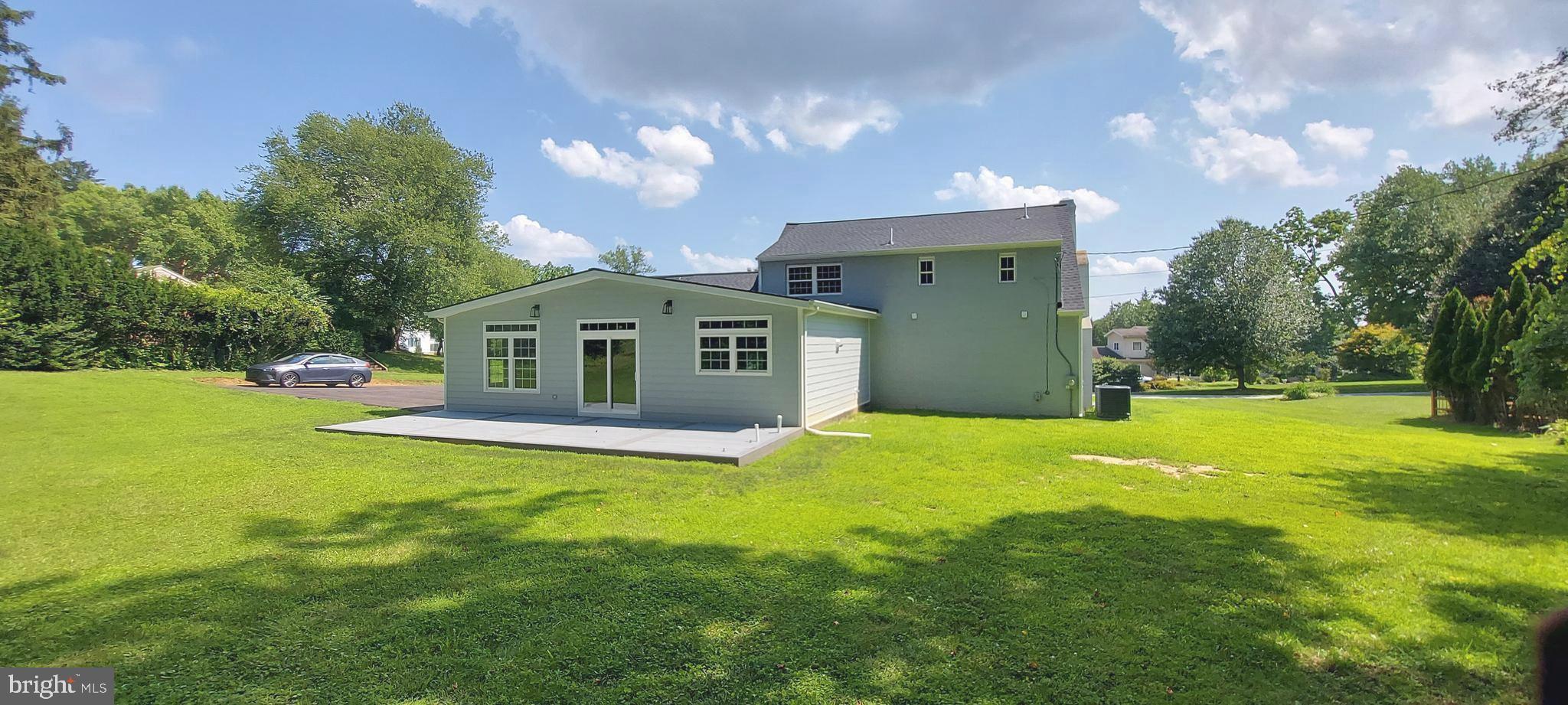 4909 Threadneedle Road Wilmington, DE 19807 - Photo 31 of 33 a view of a house with a yard