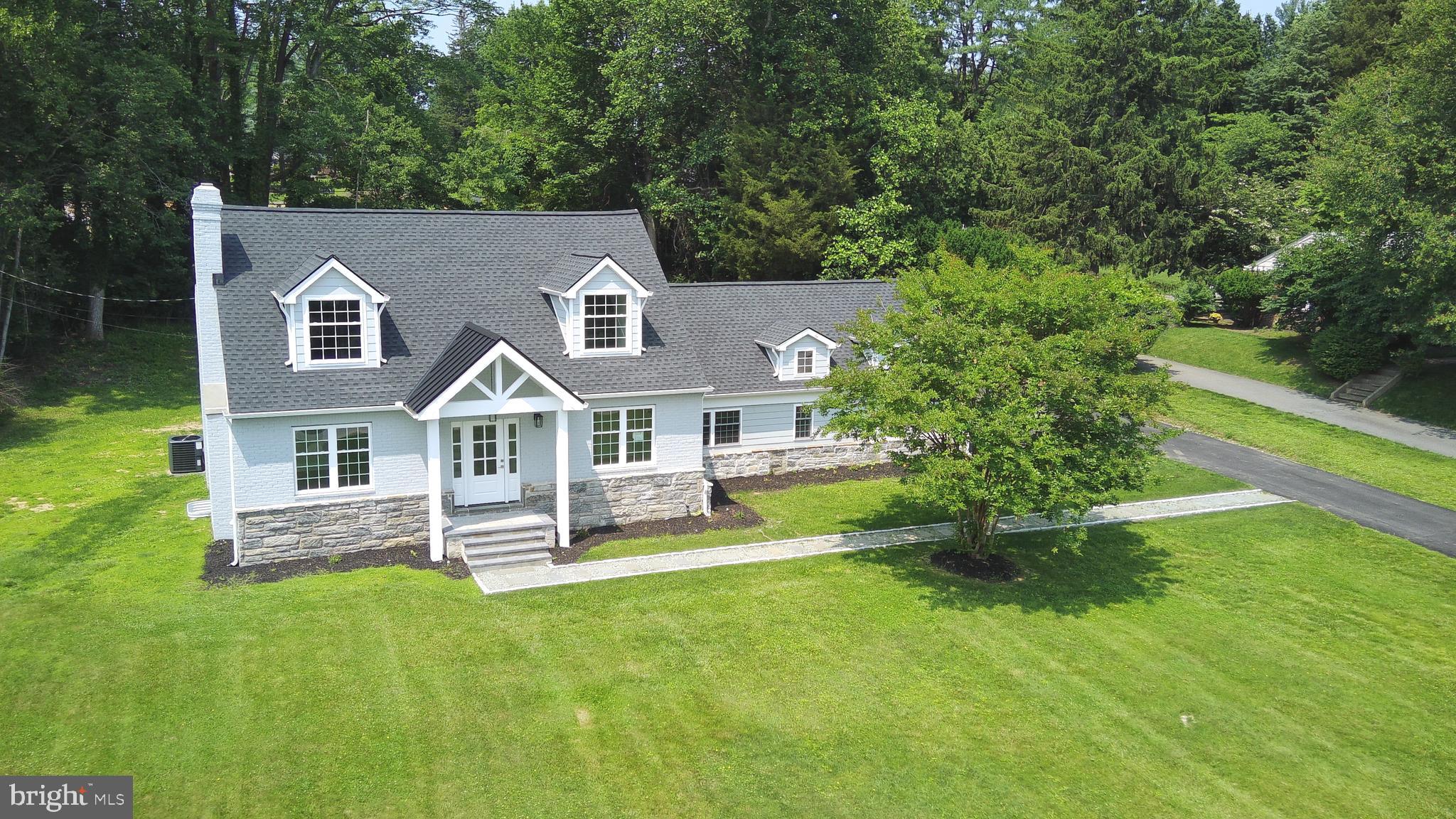 4909 Threadneedle Road Wilmington, DE 19807 - Photo 33 of 33 a front view of a house with a yard