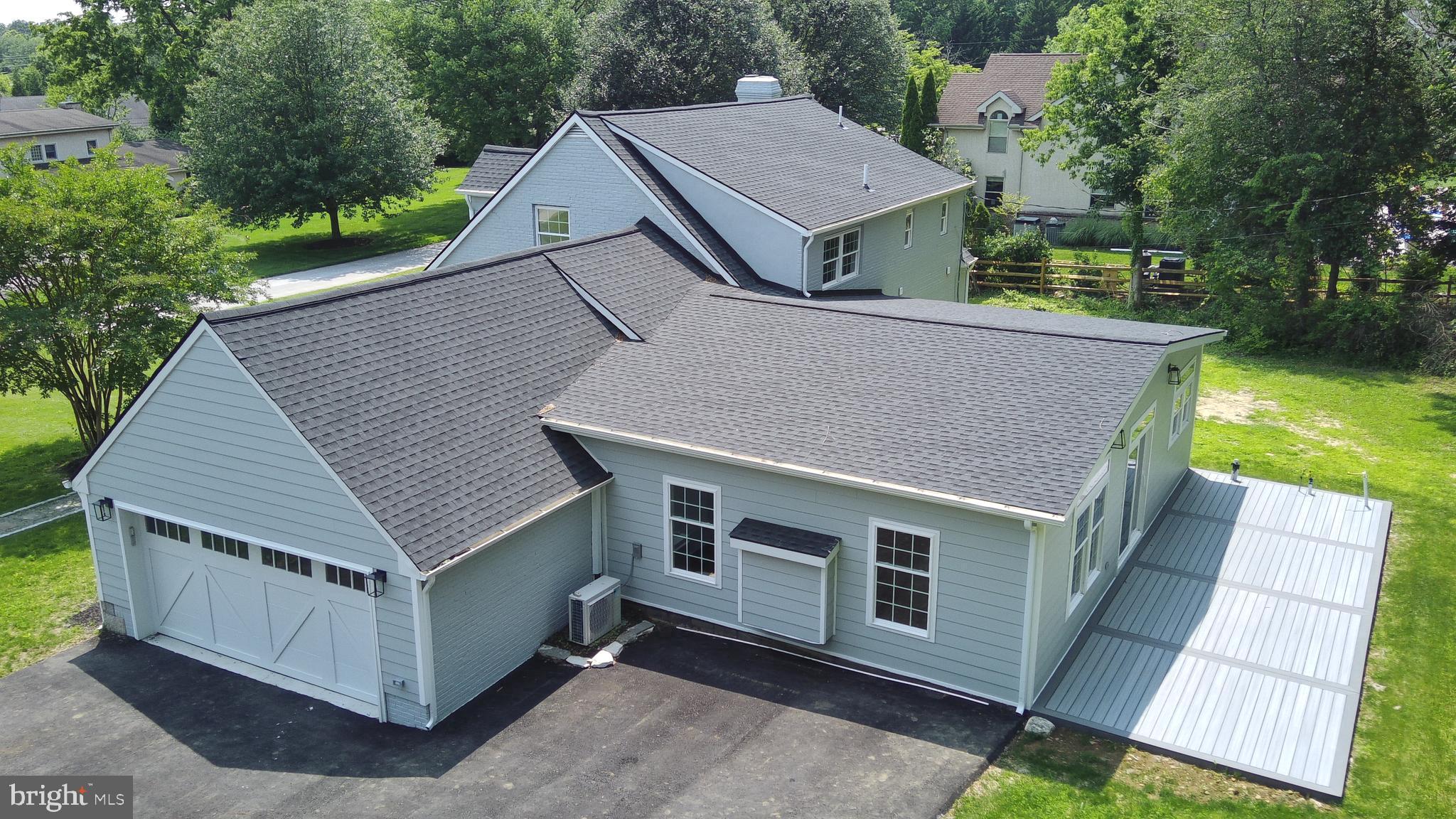4909 Threadneedle Road Wilmington, DE 19807 - Photo 5 of 33 an aerial view of a house with a yard balcony