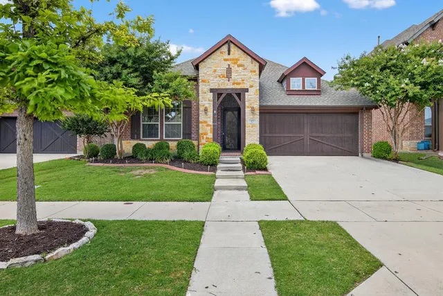 $475,000 | 421 Fenceline Drive, Argyle, TX 76226