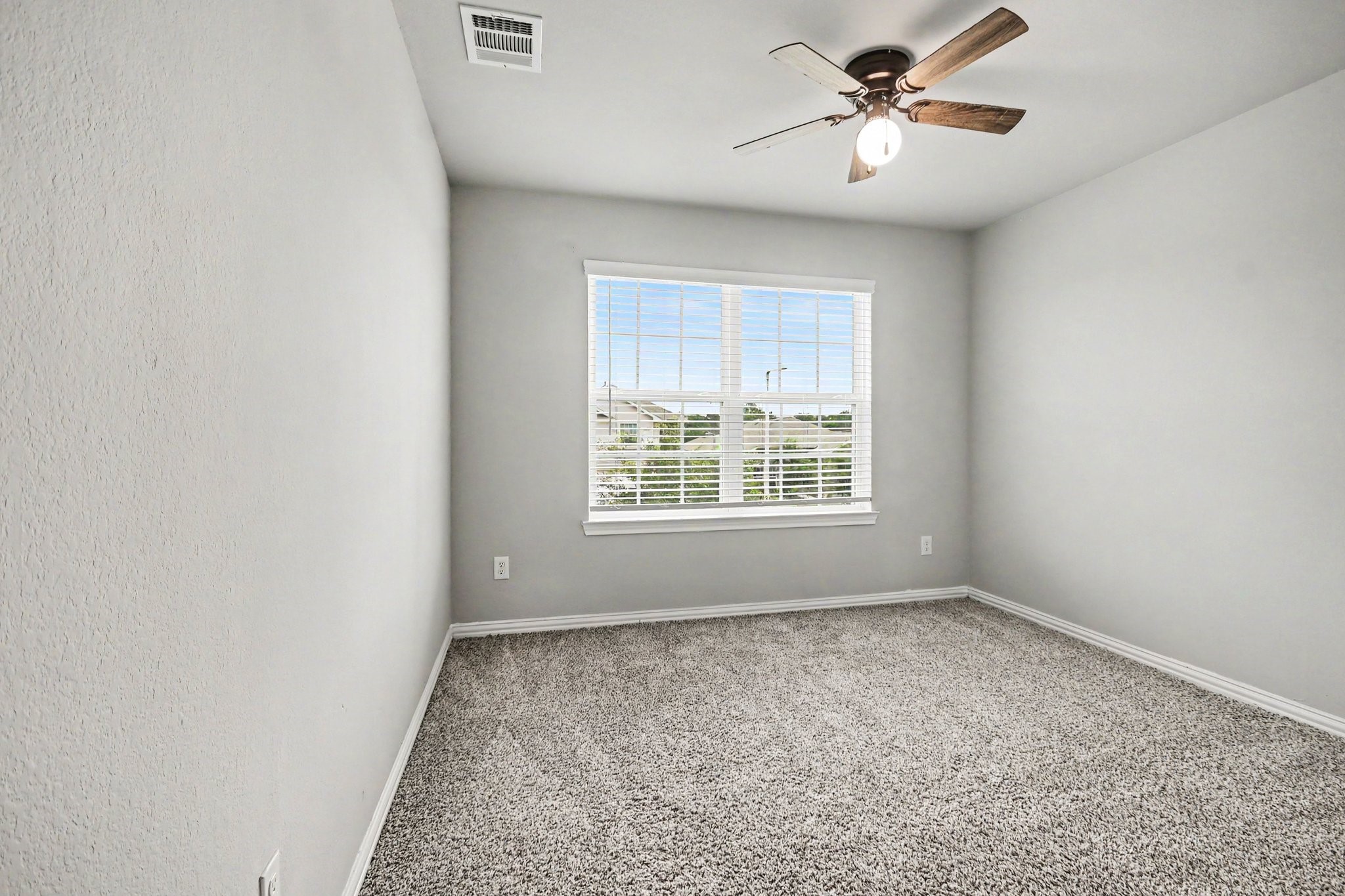 110 Kelly Street Angleton, TX 77515 - Photo 25 of 32