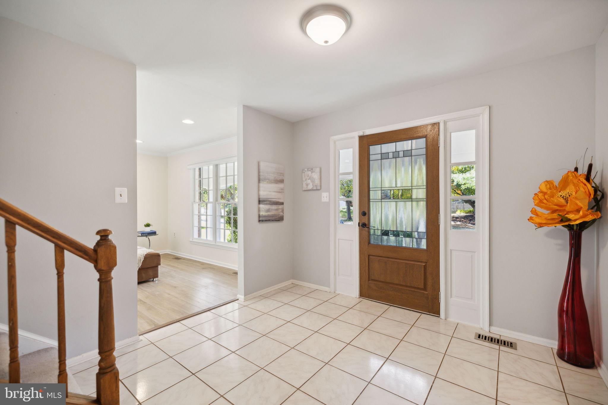 1729 Glastonberry Road Potomac, MD 20854 - Photo 2 of 32 Inviting Foyer