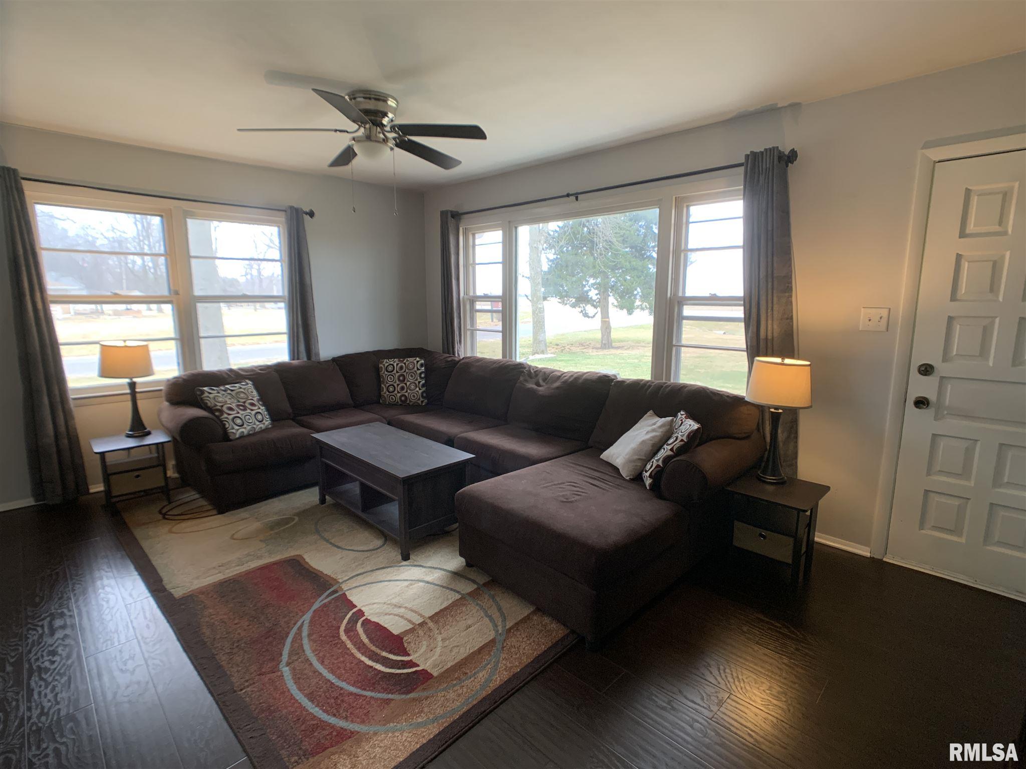 5765 Old Jacksonville Road Springfield, IL 62711 - Photo 3 of 20 Gallery Image 3