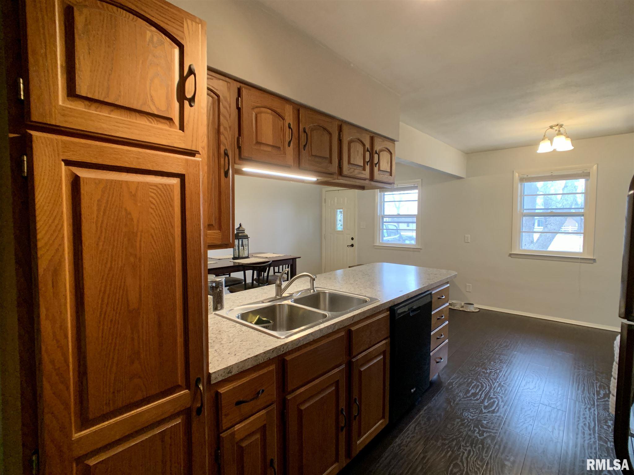 5765 Old Jacksonville Road Springfield, IL 62711 - Photo 8 of 20 Gallery Image 8