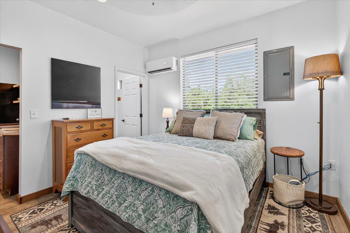 469 Wards Creek Road Rogue River, OR 97537 - Photo 62 of 84 ADU with bed/bath/kitchenette