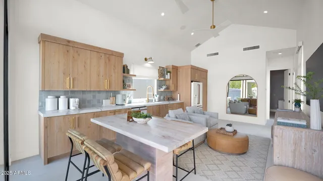 $6,598,995 | 6114 East Calle Del Norte, Scottsdale, AZ 85251