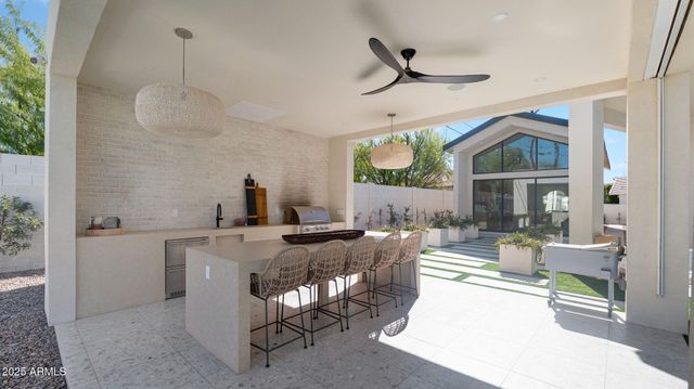 $6,598,995 | 6114 East Calle Del Norte, Scottsdale, AZ 85251