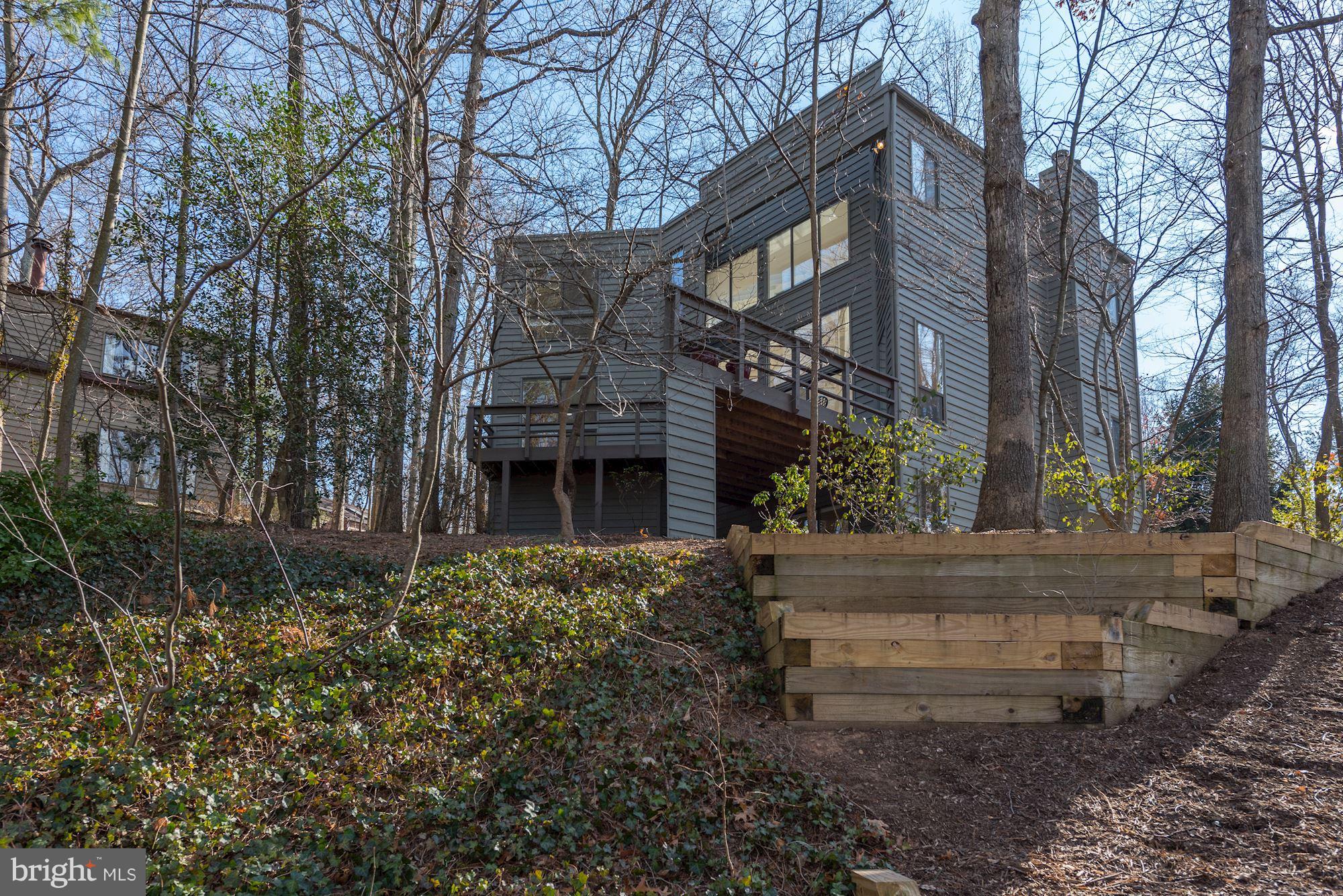 2263 Compass Point Lane Reston, VA 20191 - Photo 27 of 30 Fantiasitic architectural interest!