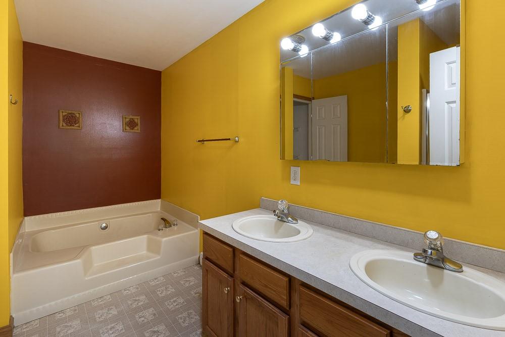 1000 Shady Lane Road Pulaski, PA 16143 - Photo 20 of 37 Gallery Image 20