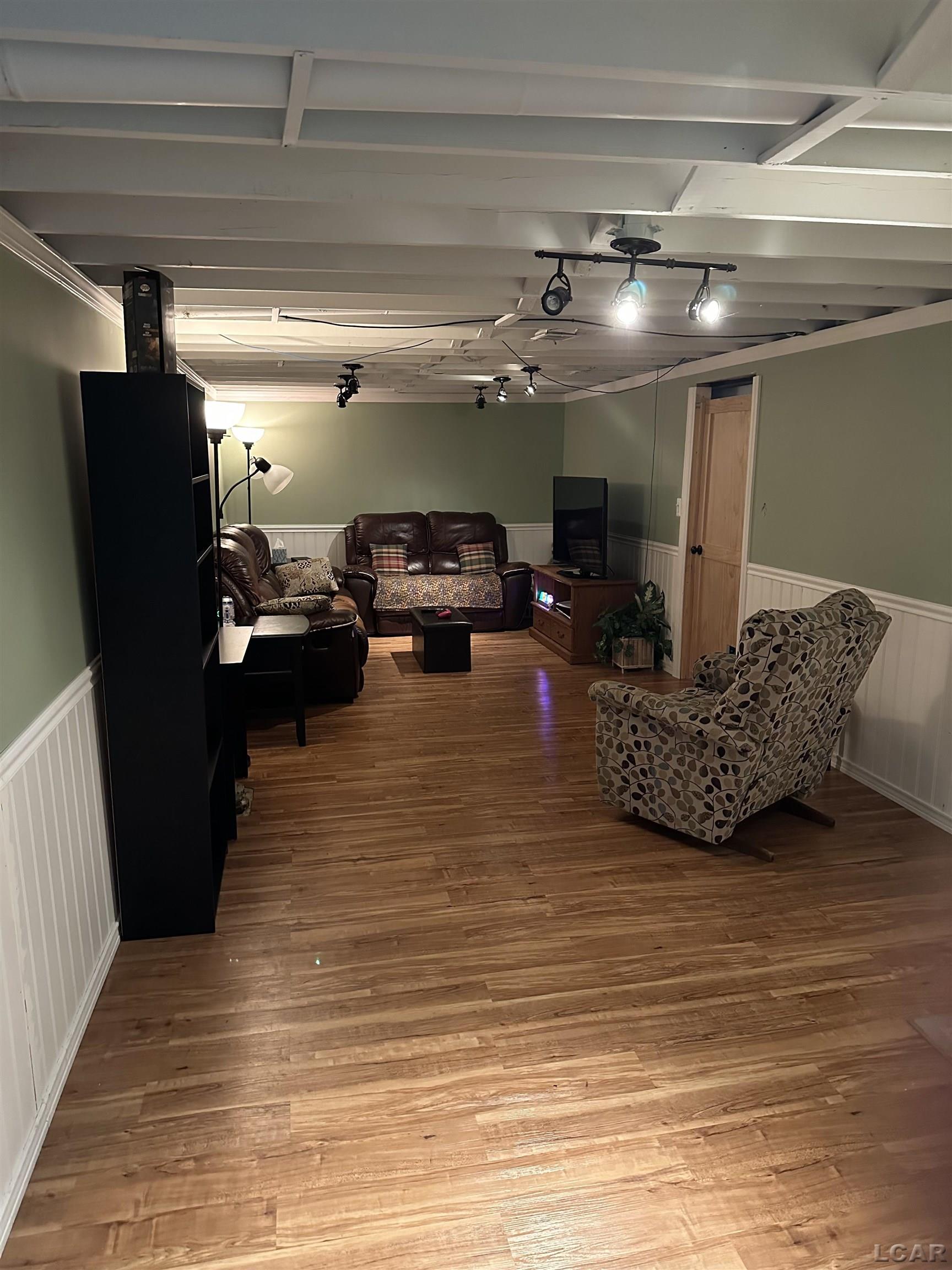 25468 Reeck Road Trenton, MI 48183 - Photo 34 of 49 50114961-36.JPG