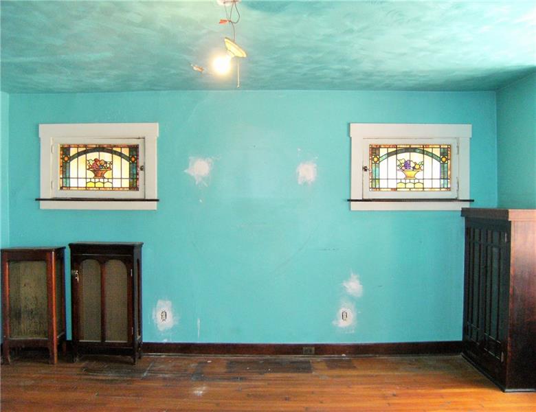 316 Le Roi Road Pittsburgh, PA 15208 - Photo 6 of 24 Dining Room With 2 Stained Glass Windows And Glass Door Built-Ins