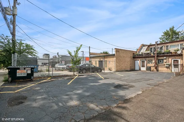 $399,000 | 7017 West North Avenue, Oak Park, IL 60302