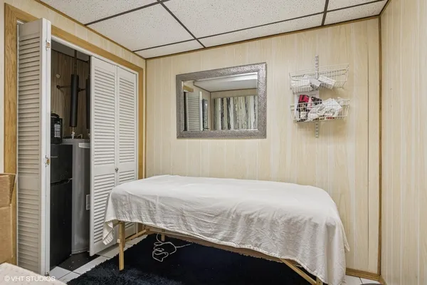 $399,000 | 7017 West North Avenue, Oak Park, IL 60302