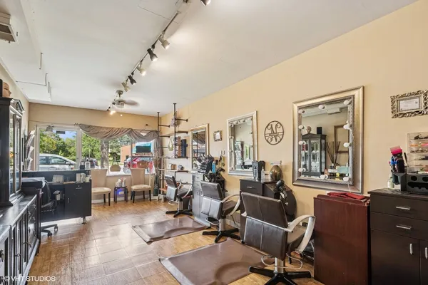 $399,000 | 7017 West North Avenue, Oak Park, IL 60302