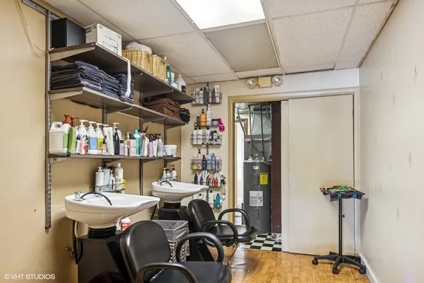 $399,000 | 7017 West North Avenue, Oak Park, IL 60302