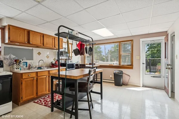 $399,000 | 7017 West North Avenue, Oak Park, IL 60302