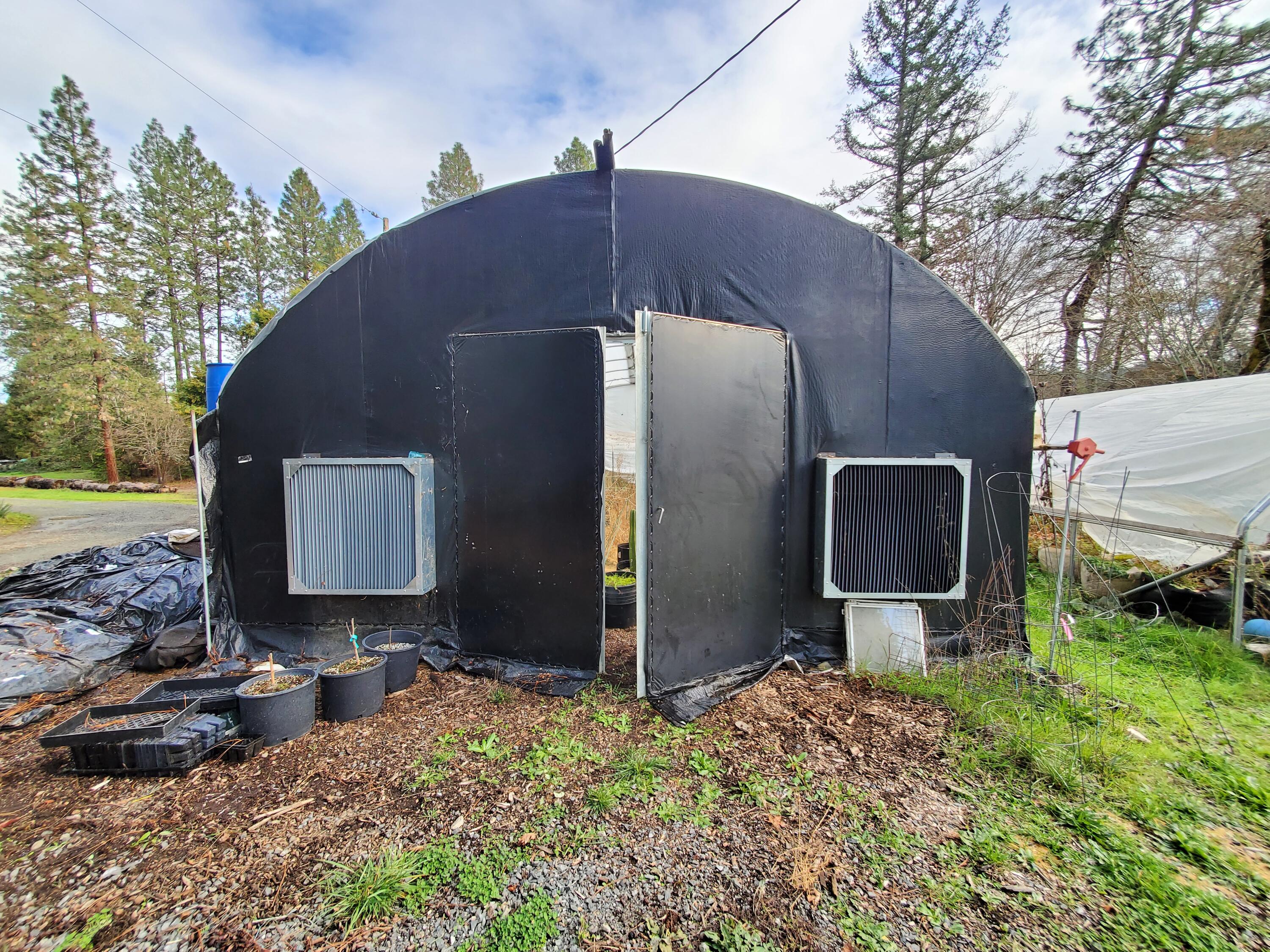 395 East Fork Road Williams, OR 97544 - Photo 46 of 59 20231204_122824