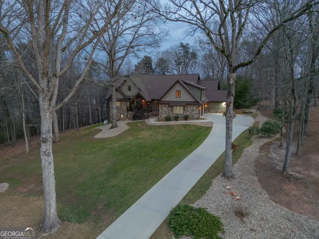 $999,999 | 712 Meadow Run Court, Clarkesville, GA 30523
