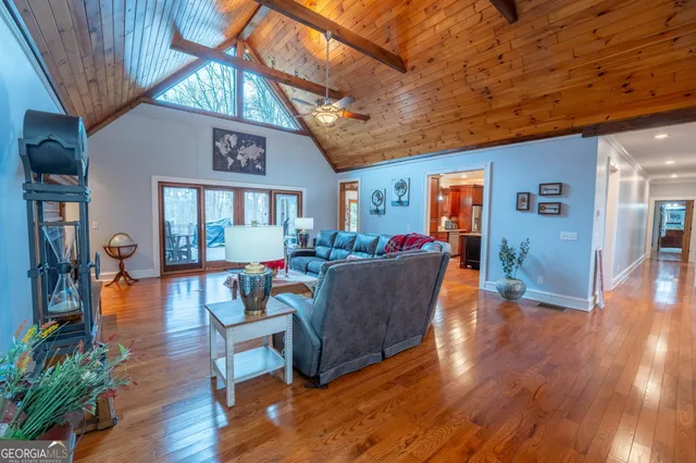 $999,999 | 712 Meadow Run Court, Clarkesville, GA 30523