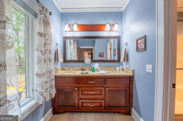 $999,999 | 712 Meadow Run Court, Clarkesville, GA 30523