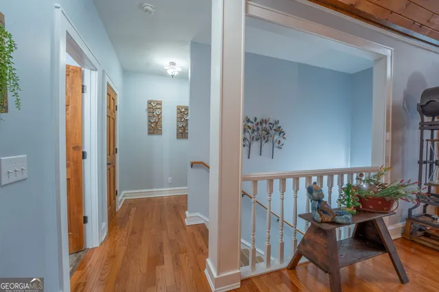 $999,999 | 712 Meadow Run Court, Clarkesville, GA 30523