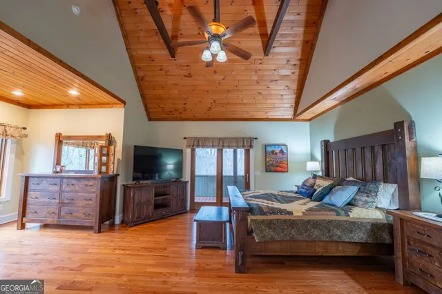 $999,999 | 712 Meadow Run Court, Clarkesville, GA 30523