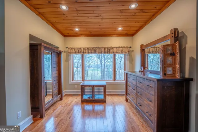 $999,999 | 712 Meadow Run Court, Clarkesville, GA 30523