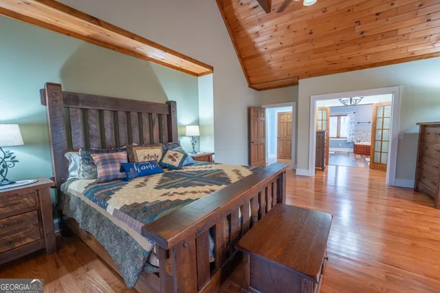 $999,999 | 712 Meadow Run Court, Clarkesville, GA 30523