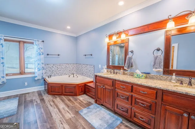 $999,999 | 712 Meadow Run Court, Clarkesville, GA 30523