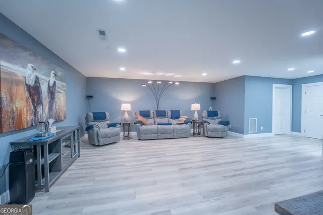 $999,999 | 712 Meadow Run Court, Clarkesville, GA 30523