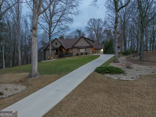 $999,999 | 712 Meadow Run Court, Clarkesville, GA 30523