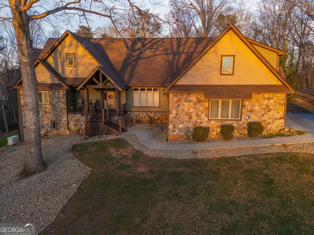 $999,999 | 712 Meadow Run Court, Clarkesville, GA 30523