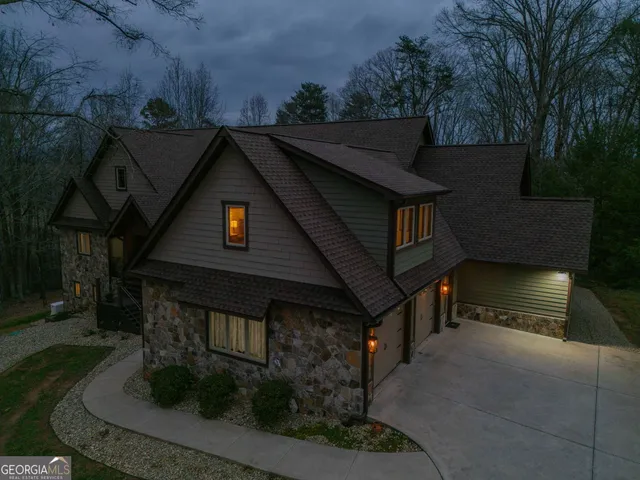 $999,999 | 712 Meadow Run Court, Clarkesville, GA 30523