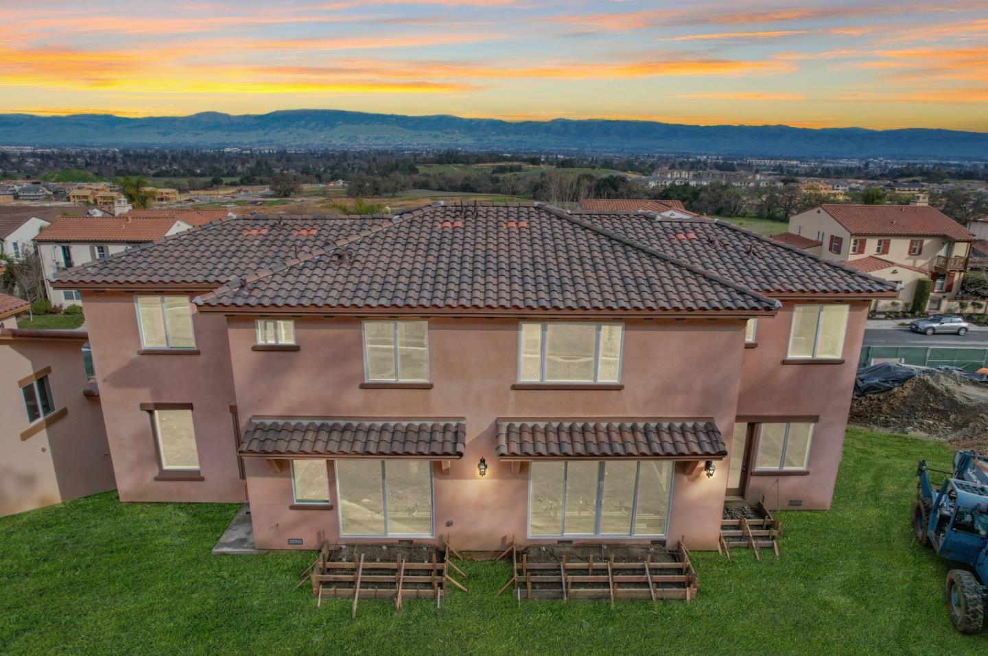 6545 Eagle Ridge Court Gilroy, CA 95020 - Photo 12 of 44 Gallery Image 12