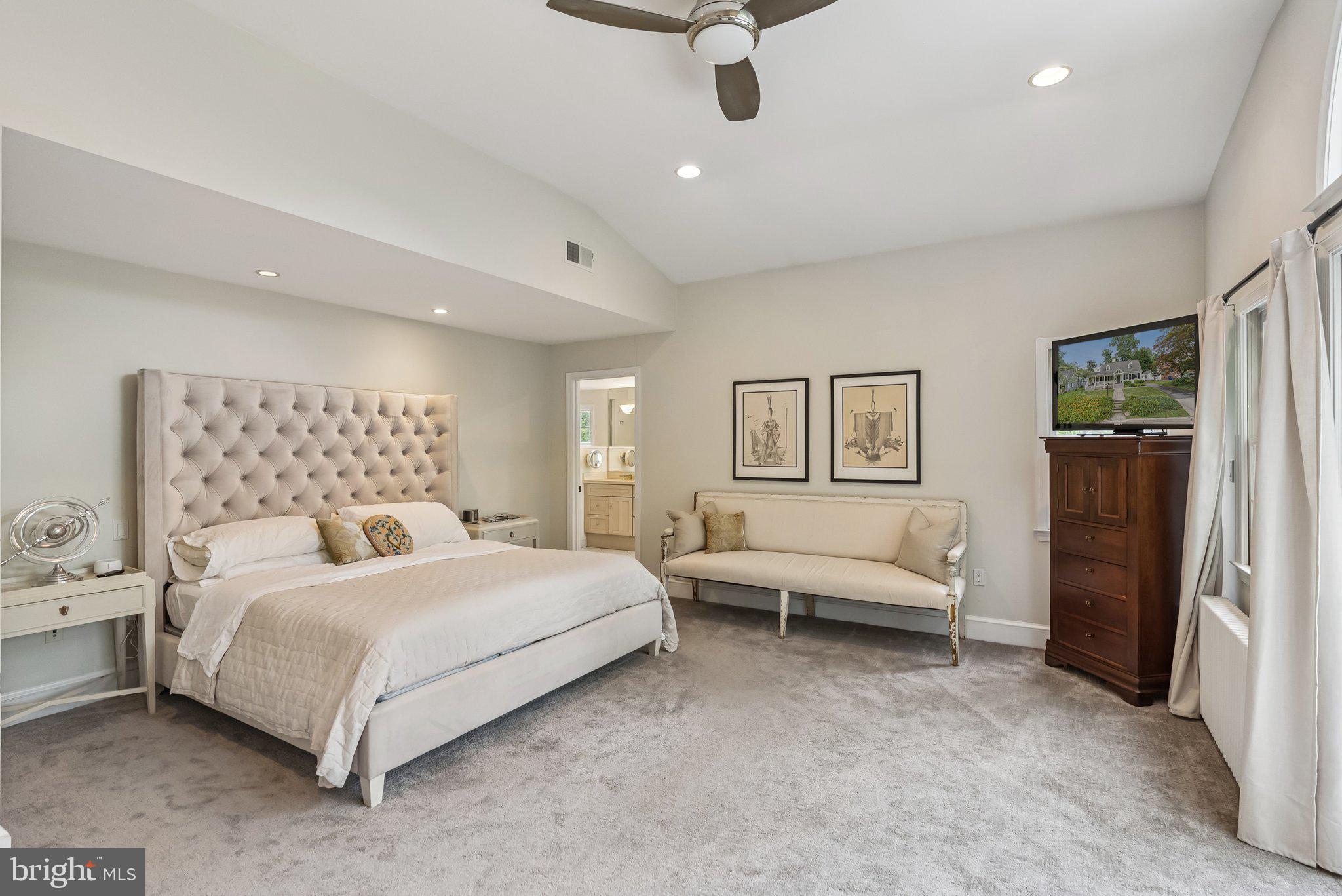 8109 Custer Road Bethesda, MD 20814 - Photo 22 of 54