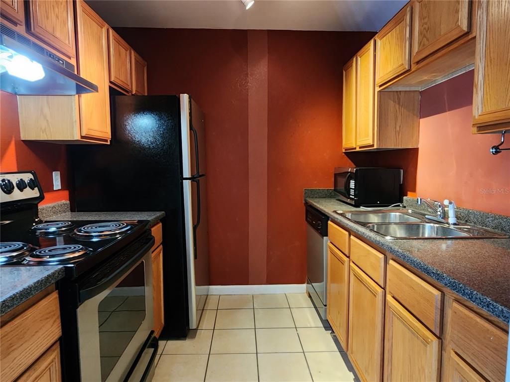 507 Northwest 39th Road, Unit 237 Gainesville, FL 32607 - Photo 5 of 21 Gallery Image 5