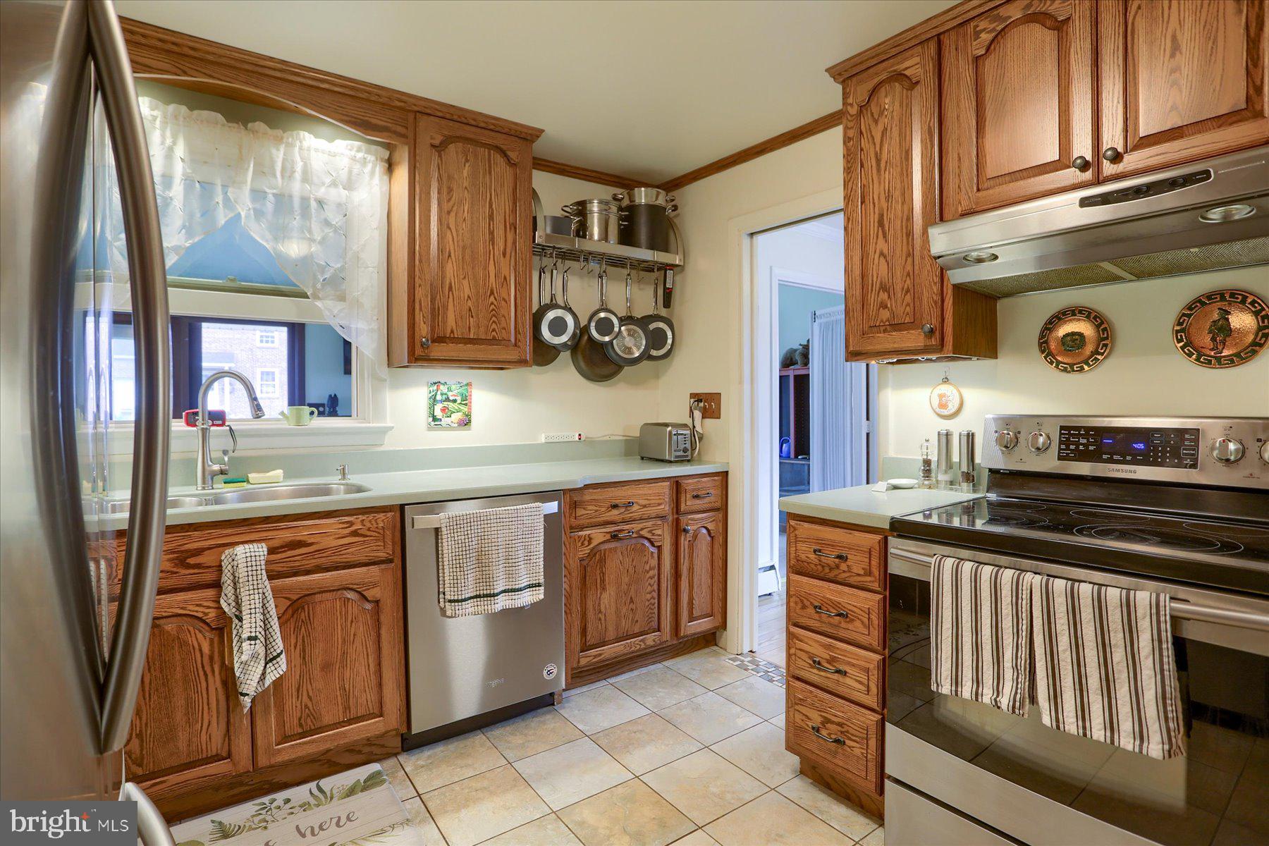 355 Beverly Road Camp Hill, PA 17011 - Photo 17 of 37 Gallery Image 17