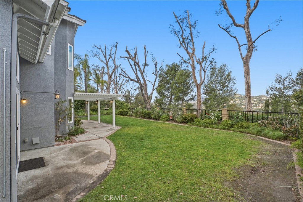 3537 Foxglove Road Glendale, CA 91206 - Photo 15 of 73