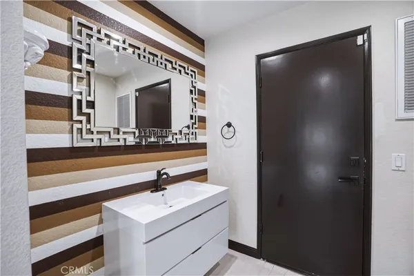 $2,079,000 | 3537 Foxglove Road, Glendale, CA 91206