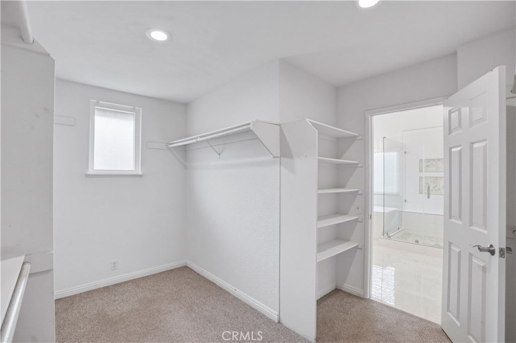 3537 Foxglove Road Glendale, CA 91206 - Photo 61 of 73 a view of an empty room
