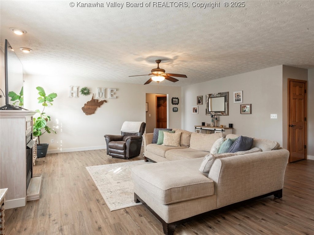 123 Baker Drive Winfield, WV 25213 - Photo 4 of 25 Main floor family room