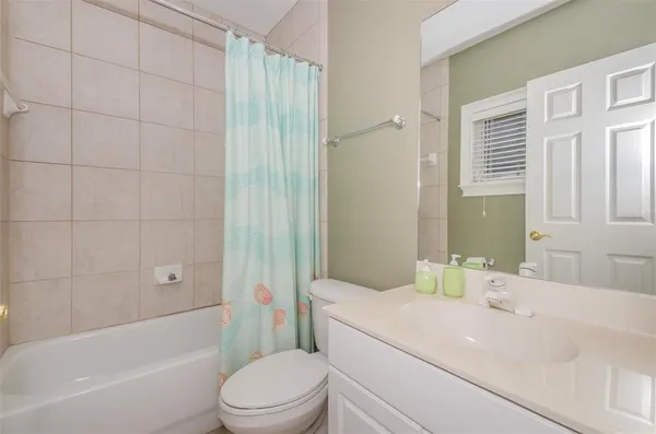 $7,250 | 3410 West Bay Villa Avenue, Tampa, FL 33611