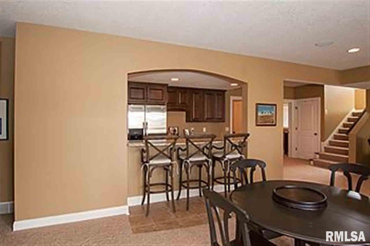 3074 Westminster Road Bettendorf, IA 52722 - Photo 15 of 24 Gallery Image 15