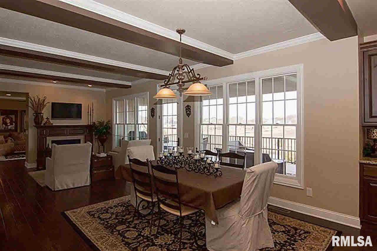 3074 Westminster Road Bettendorf, IA 52722 - Photo 6 of 24 Gallery Image 6