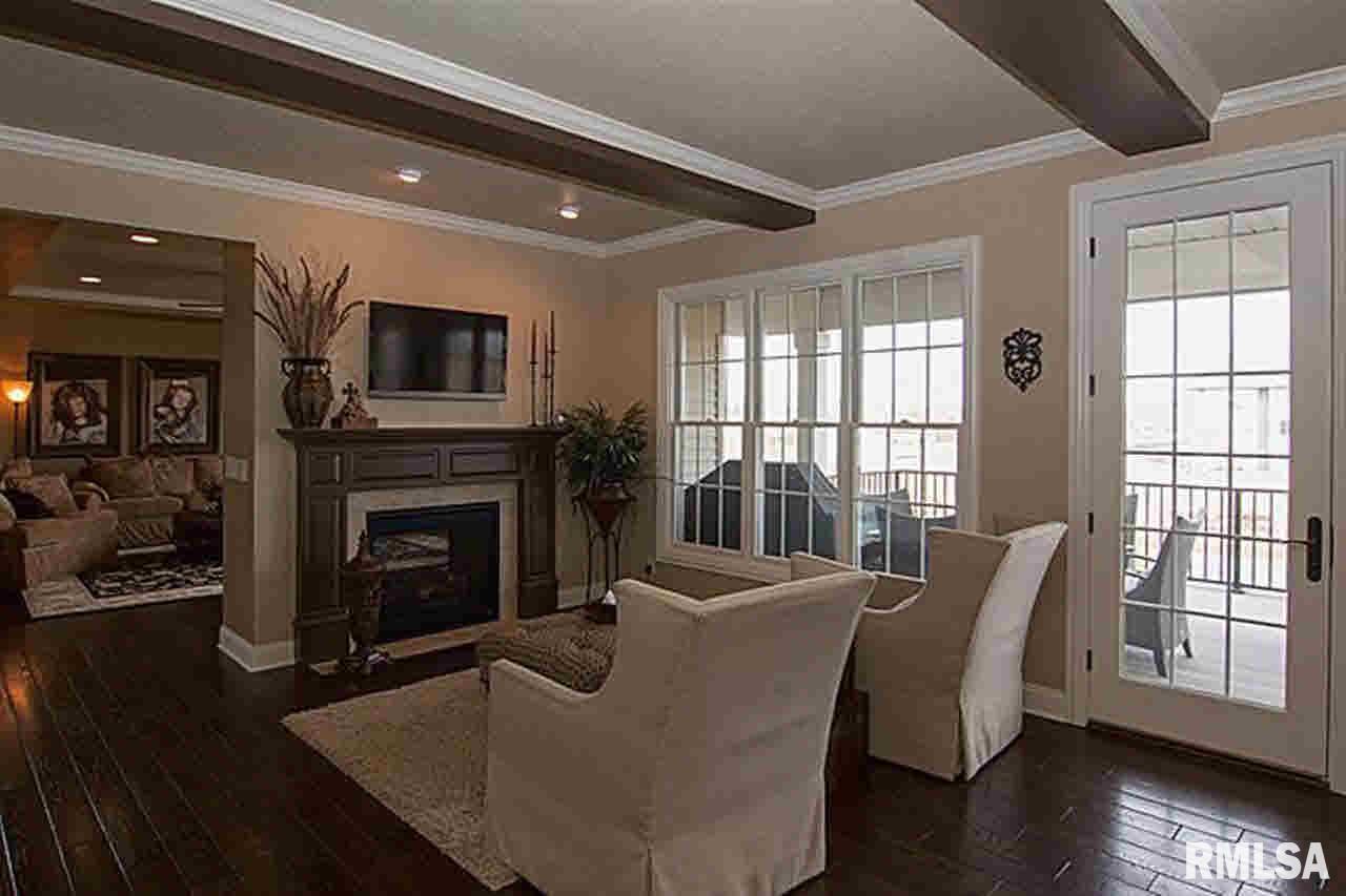 3074 Westminster Road Bettendorf, IA 52722 - Photo 7 of 24 Gallery Image 7