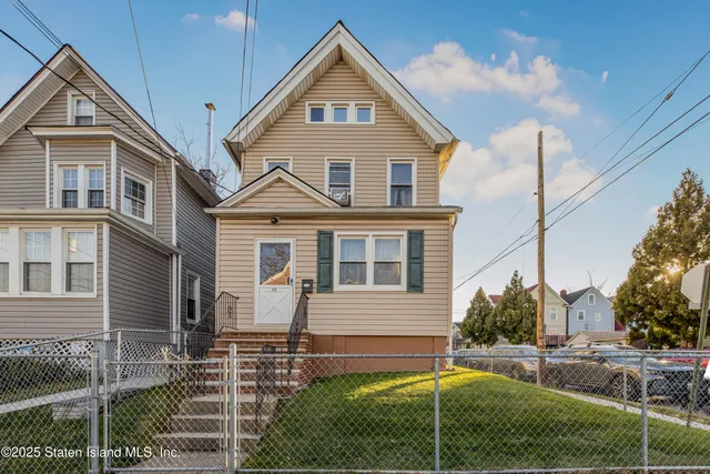 $589,999 | 38 Harrison Avenue | Port Richmond