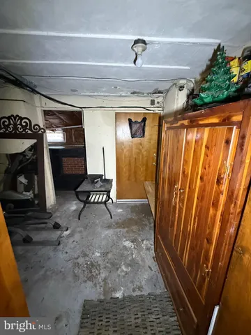 a view of utility room