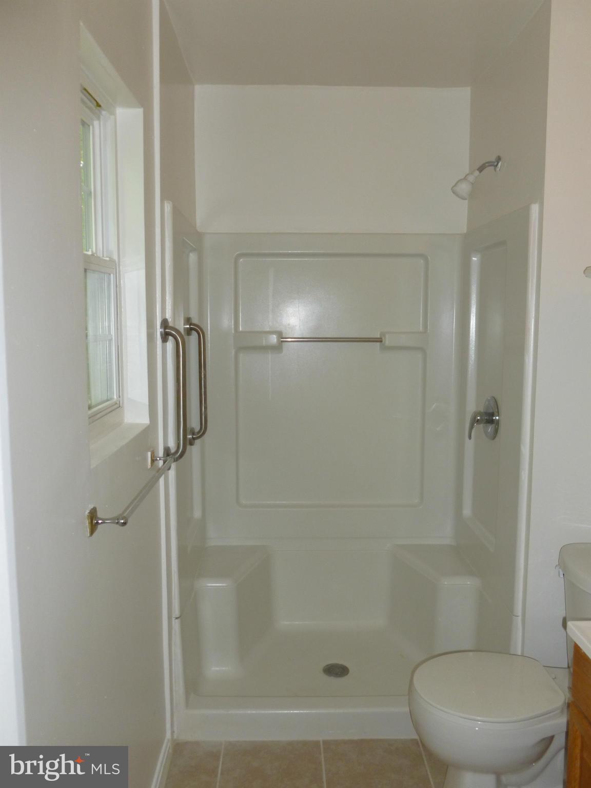 8708 Crandall Road Lanham, MD 20706 - Photo 8 of 14 Bath (Master)